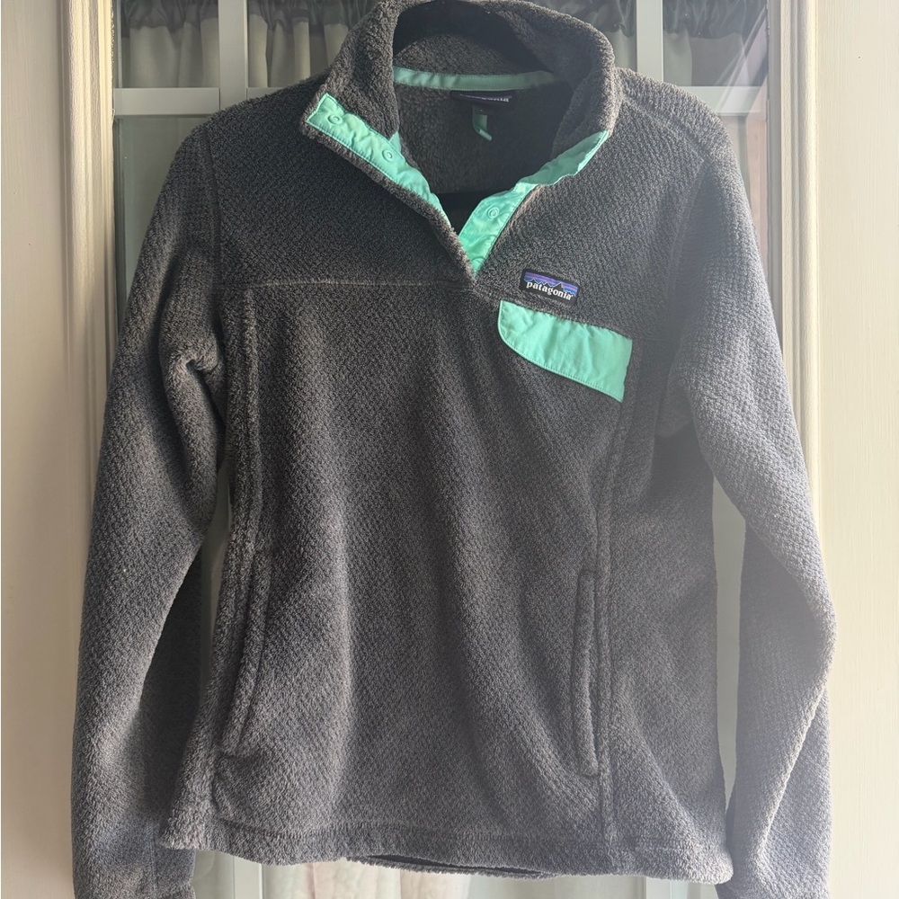 Patagonia Charcoal Fleece with Aqua Details